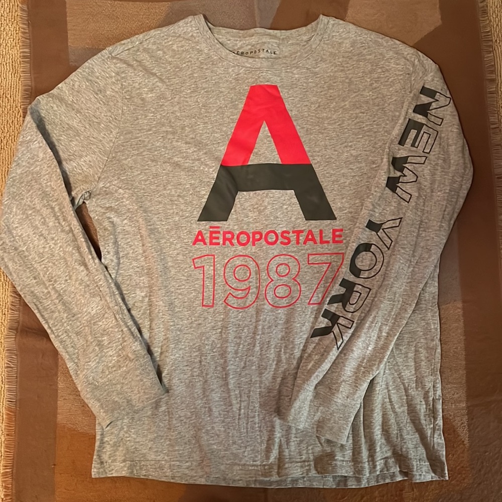 Aeropostale Gray long sleeve, L